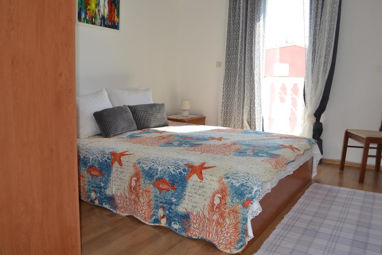 Apartments Lucija Срима Екстер'єр фото