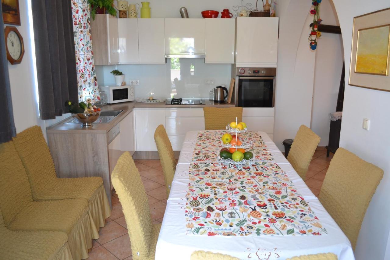 Apartments Lucija Срима Екстер'єр фото